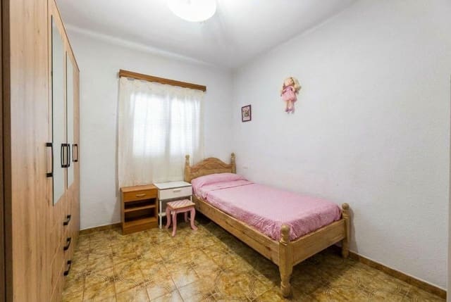Piso de 3 habitaciones en Pere Garau, Palma de Mallorca en venta - 240.000 € (Ref: 9907503)