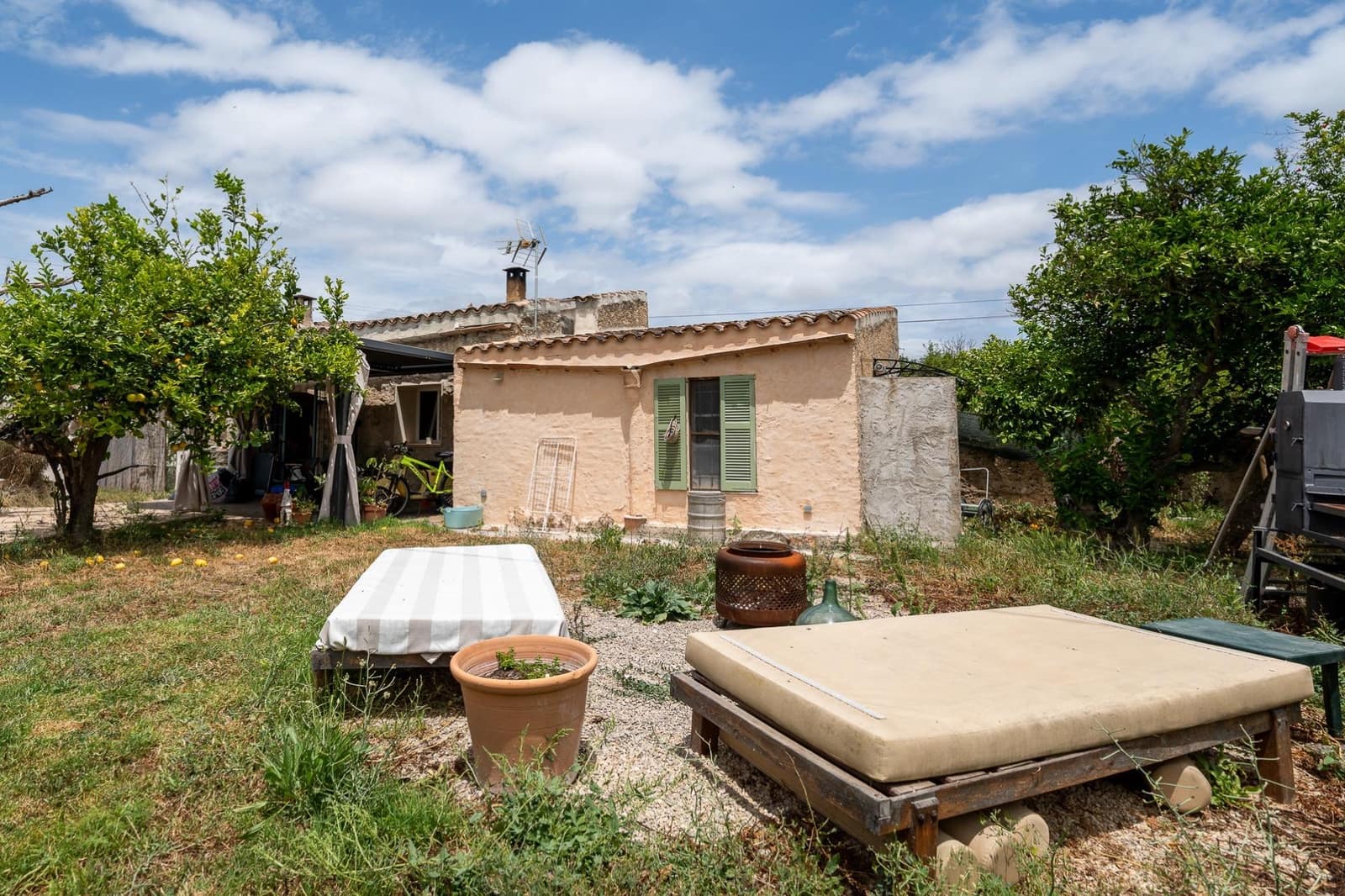 2 bedroom Finca/Country House for sale in Sant Joan - € 370,000 (Ref: 9936345)
