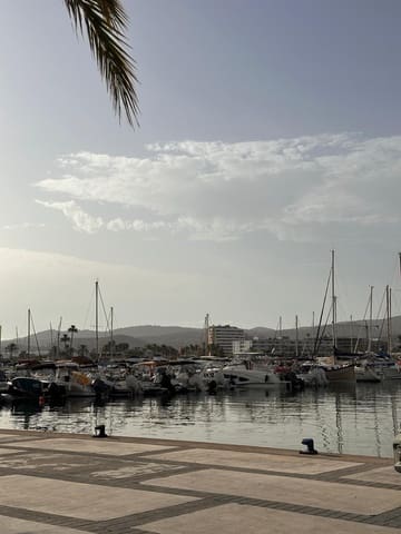 Commerciale in vendita in Sant Antoni de Portmany - 425.000 € (Rif: 9962627)