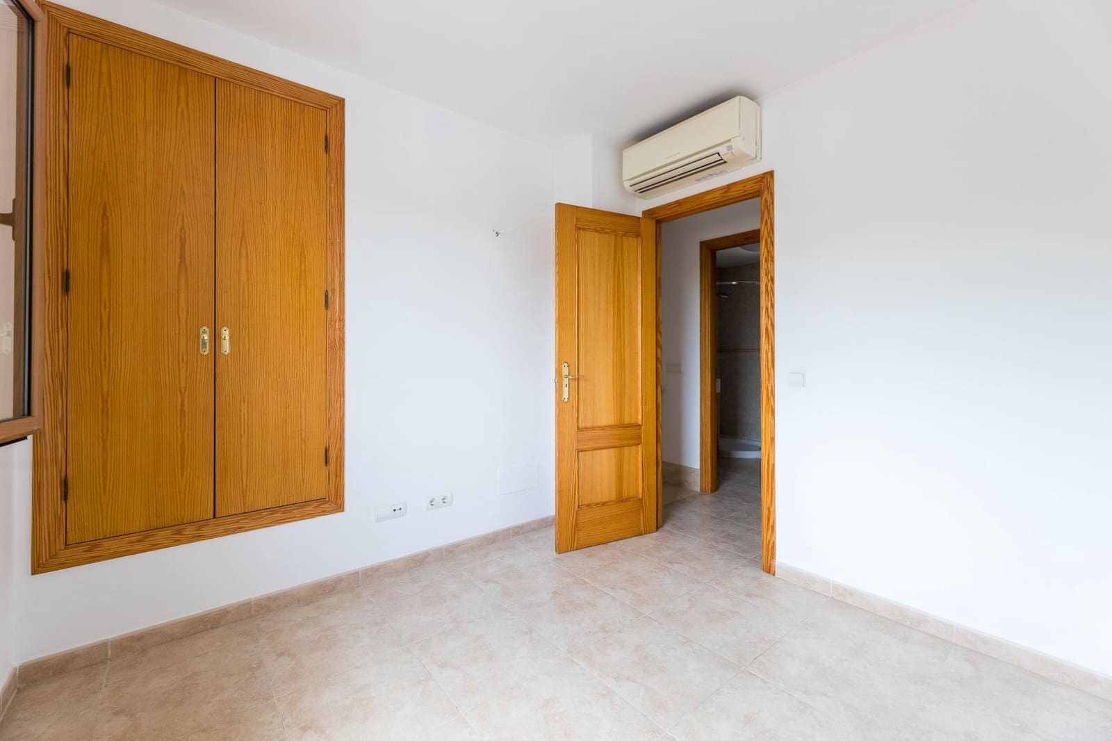 3 sovrum Radhus att hyra i Palma de Mallorca med garage - 2 300 € (Ref: 9973281)