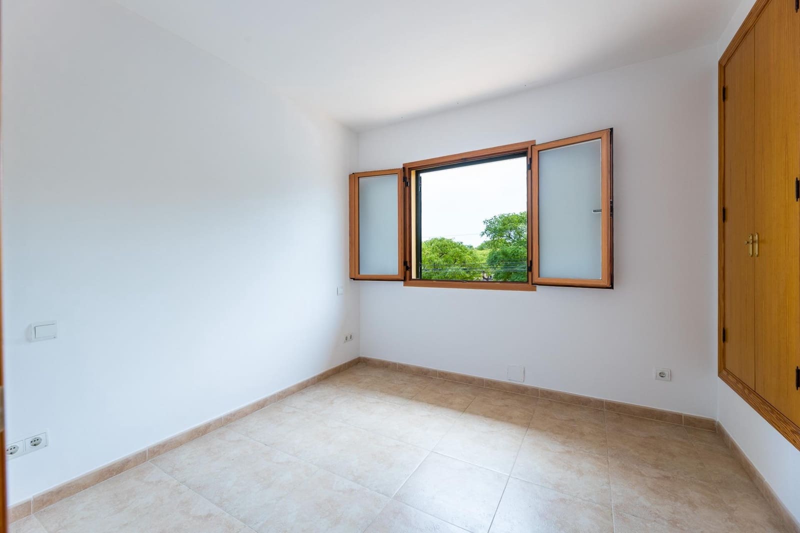 3 sovrum Radhus att hyra i Palma de Mallorca med garage - 2 300 € (Ref: 9973281)