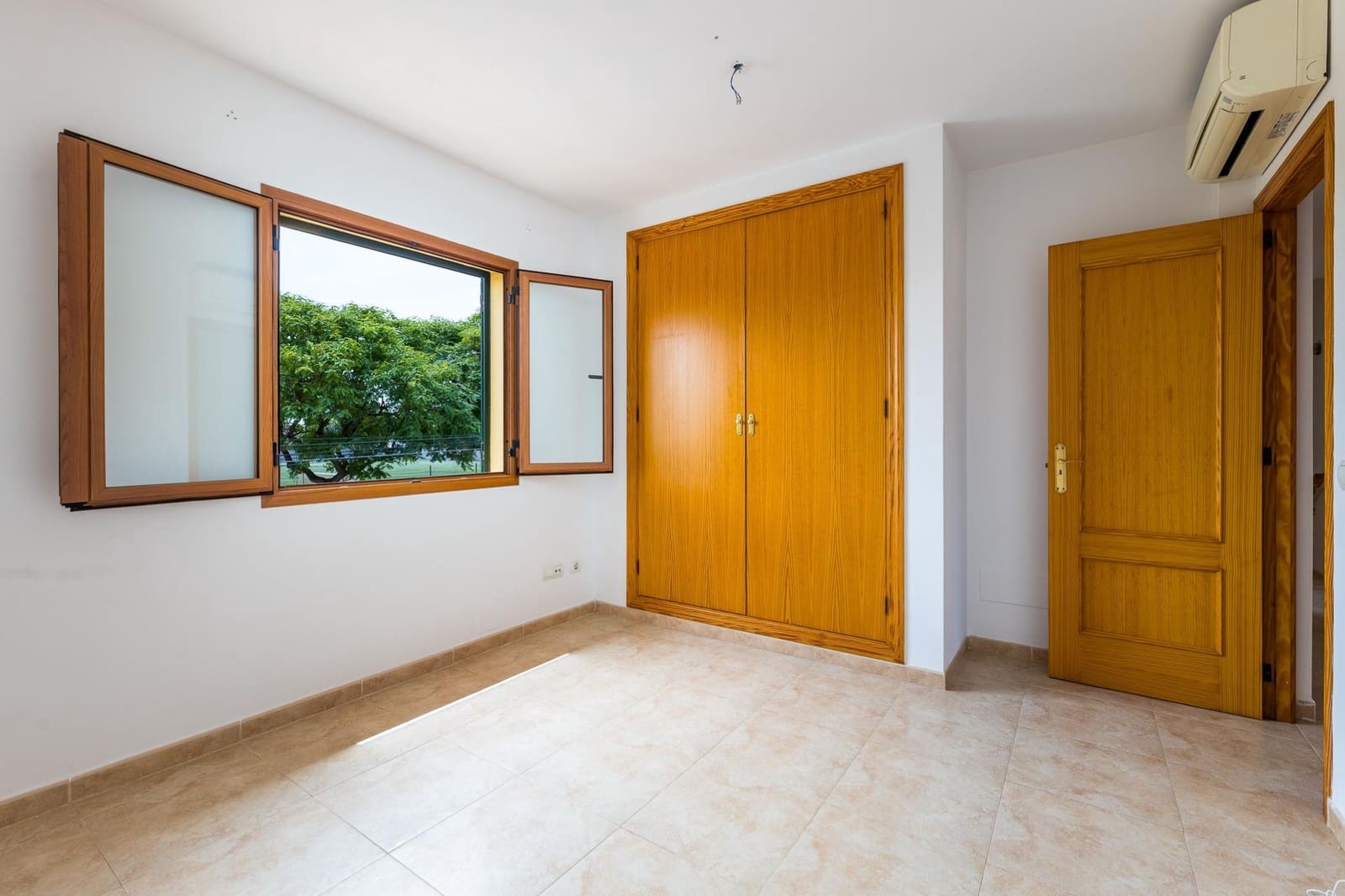 3 sovrum Radhus att hyra i Palma de Mallorca med garage - 2 300 € (Ref: 9973281)