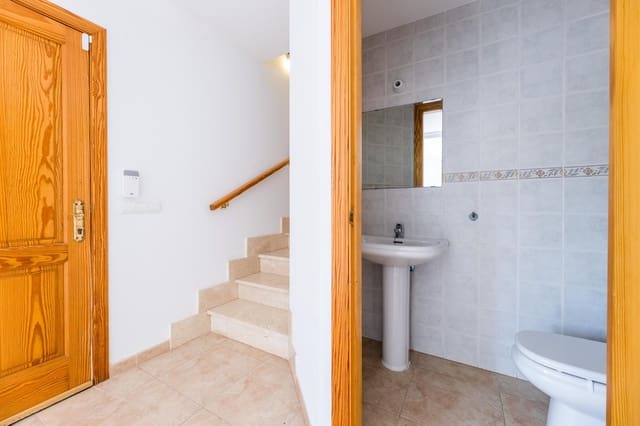 3 soverom Rekkehus til leie i Palma de Mallorca med garasje - € 2 300 (Ref: 9973281)