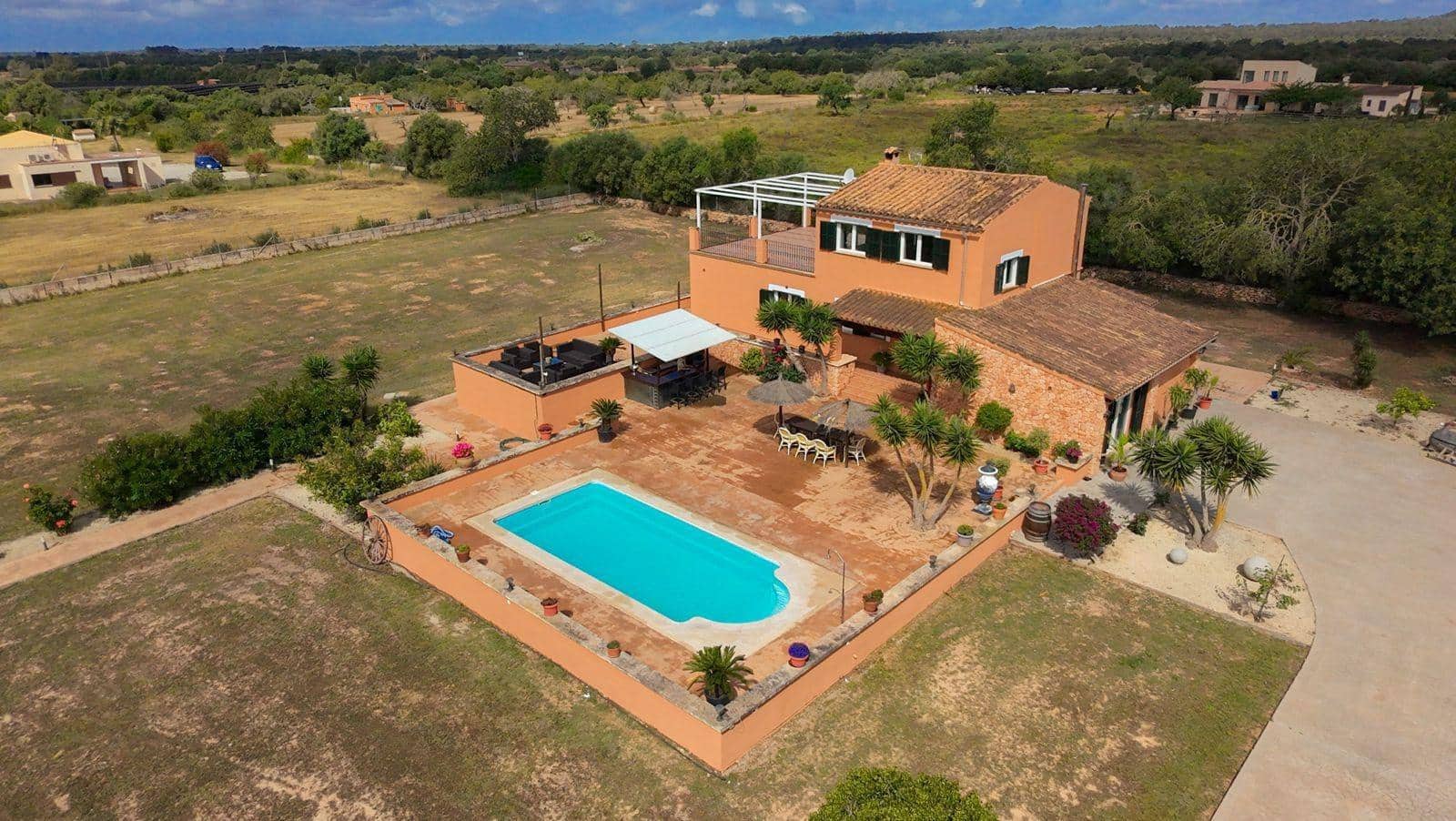 3 soveværelse Finca/Landehus til salg i Campos med swimmingpool garage - € 1.250.000 (Ref: 9975370)