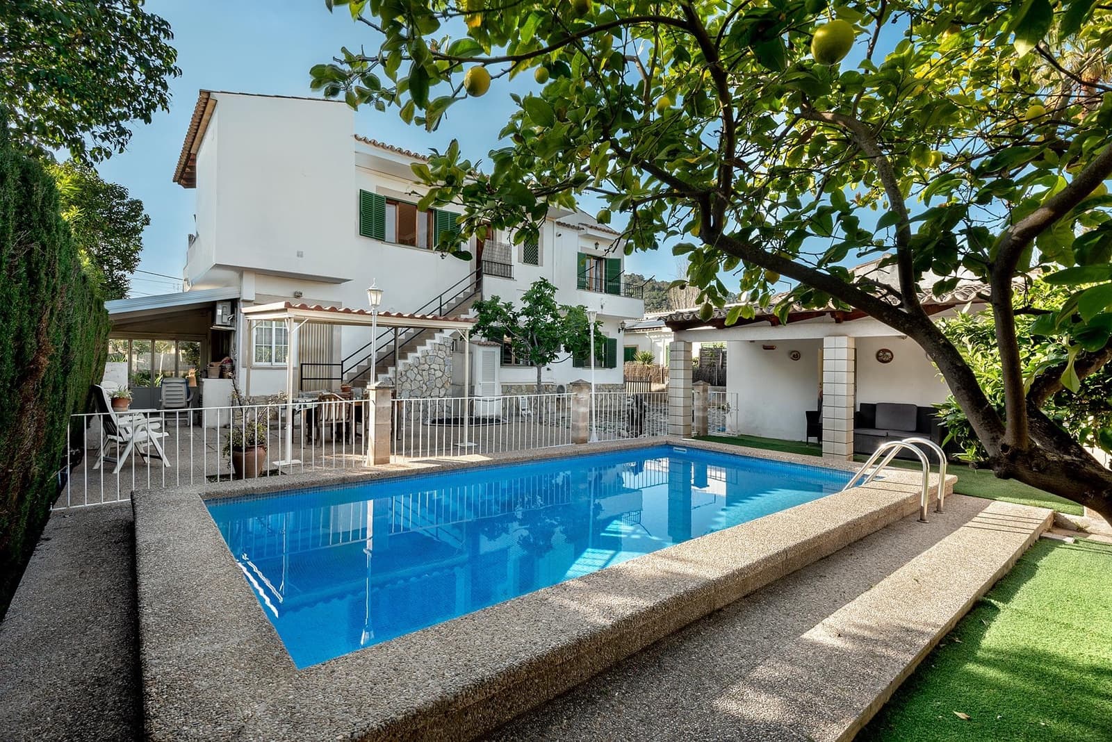 5 soveværelse Villa til salg i Palmanyola med swimmingpool garage - € 790.000 (Ref: 9975375)