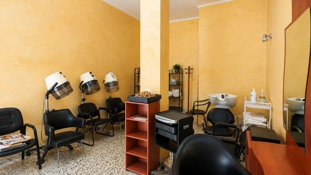 Kommersiell til salgs i Bons Aires, Palma de Mallorca - € 80 000 (Ref: 9984956)