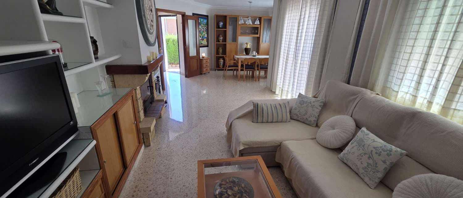 4 camera da letto Villetta Bifamiliare da affittare in Alhaurin de la Torre con piscina garage - 2.600 € (Rif: 10002578)
