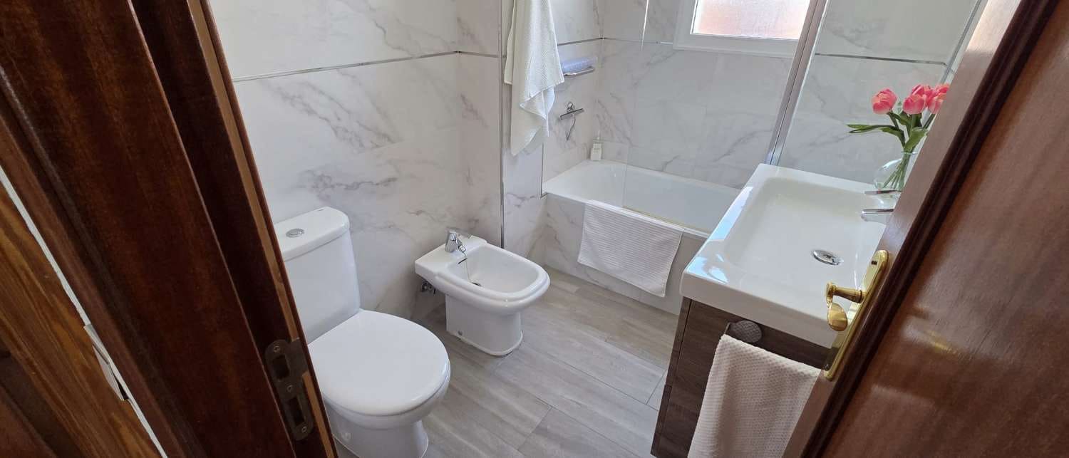 4 camera da letto Villetta Bifamiliare da affittare in Alhaurin de la Torre con piscina garage - 2.600 € (Rif: 10002578)