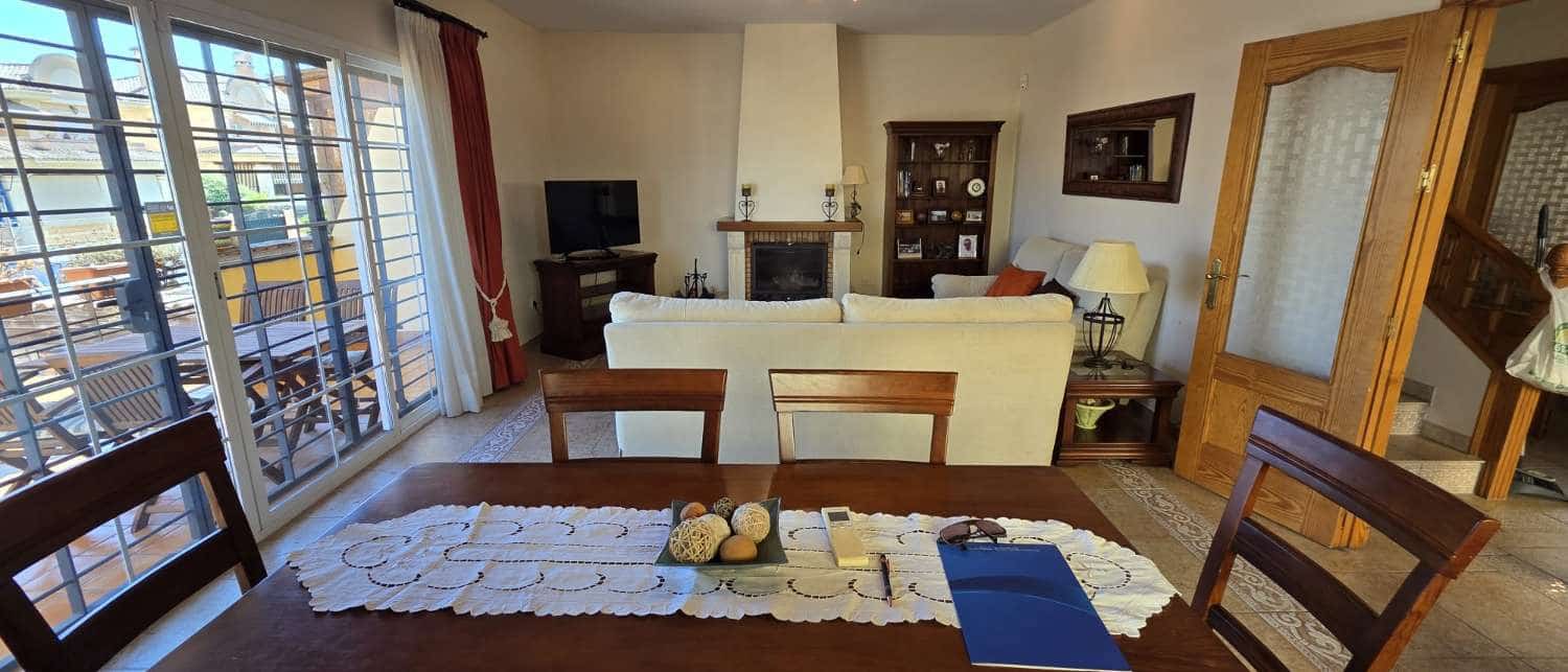 5 soveværelse Semi-Rækkehus til salg i Alhaurin de la Torre - € 645.000 (Ref: 10004978)