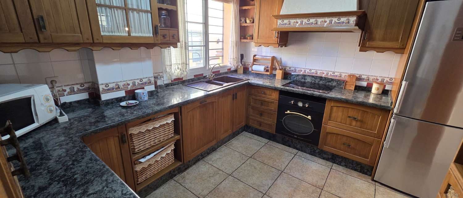5 soveværelse Semi-Rækkehus til salg i Alhaurin de la Torre - € 645.000 (Ref: 10004978)