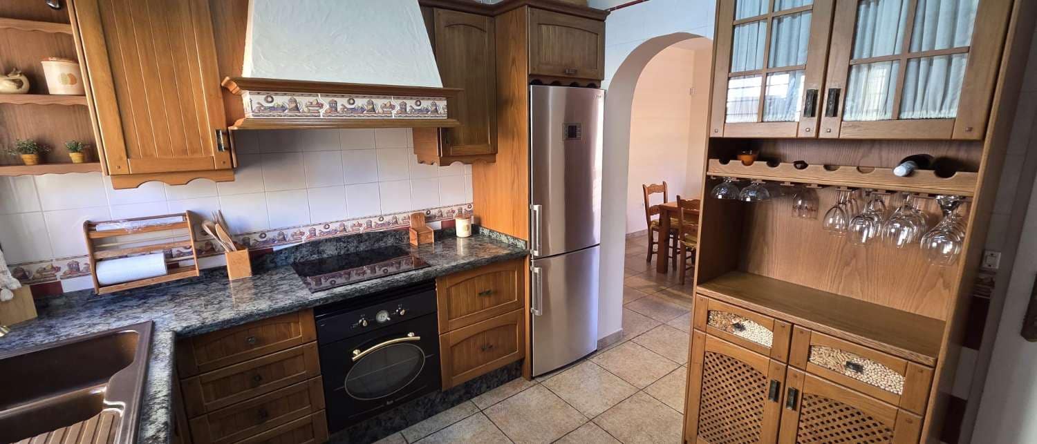 5 soveværelse Semi-Rækkehus til salg i Alhaurin de la Torre - € 645.000 (Ref: 10004978)