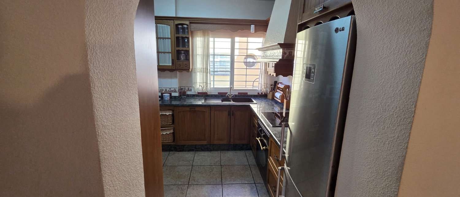 5 soveværelse Semi-Rækkehus til salg i Alhaurin de la Torre - € 645.000 (Ref: 10004978)