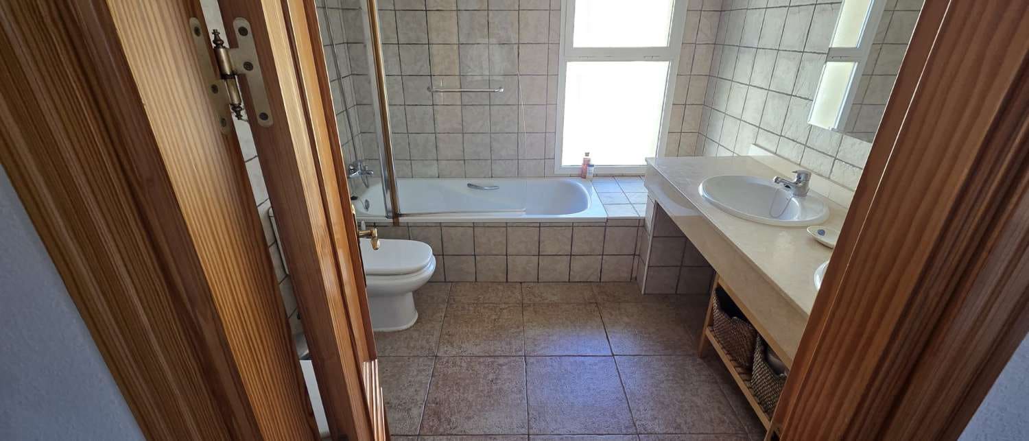 5 soveværelse Semi-Rækkehus til salg i Alhaurin de la Torre - € 645.000 (Ref: 10004978)