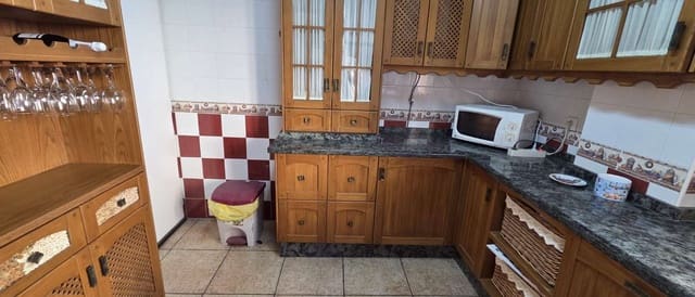 5 soveværelse Semi-Rækkehus til salg i Alhaurín de la Torre - € 645.000 (Ref: 10004978)