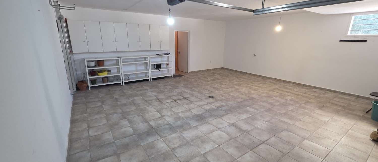 5 soveværelse Semi-Rækkehus til salg i Alhaurin de la Torre - € 645.000 (Ref: 10004978)