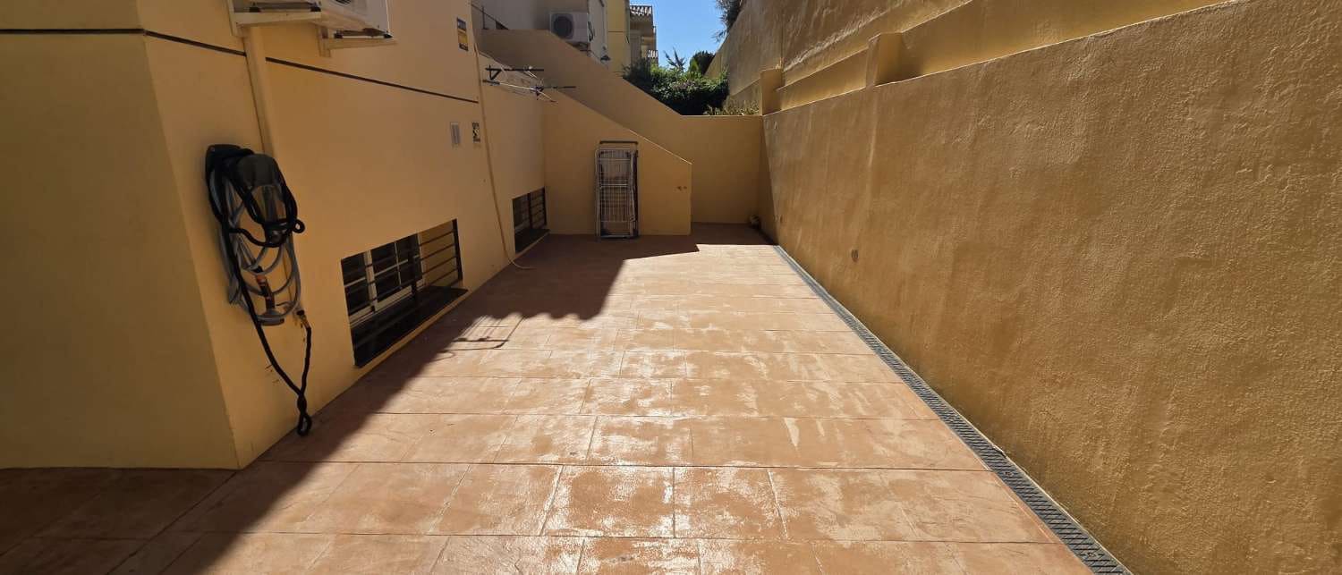 5 soveværelse Semi-Rækkehus til salg i Alhaurin de la Torre - € 645.000 (Ref: 10004978)