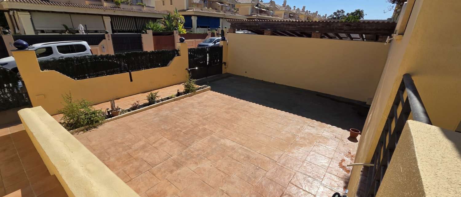 5 soveværelse Semi-Rækkehus til salg i Alhaurin de la Torre - € 645.000 (Ref: 10004978)