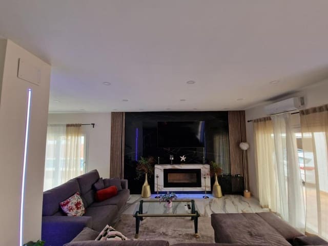 5 Zimmer Villa zu vermieten in Alhaurín de la Torre mit Pool Garage - 3.500 € (Ref: 10044422)