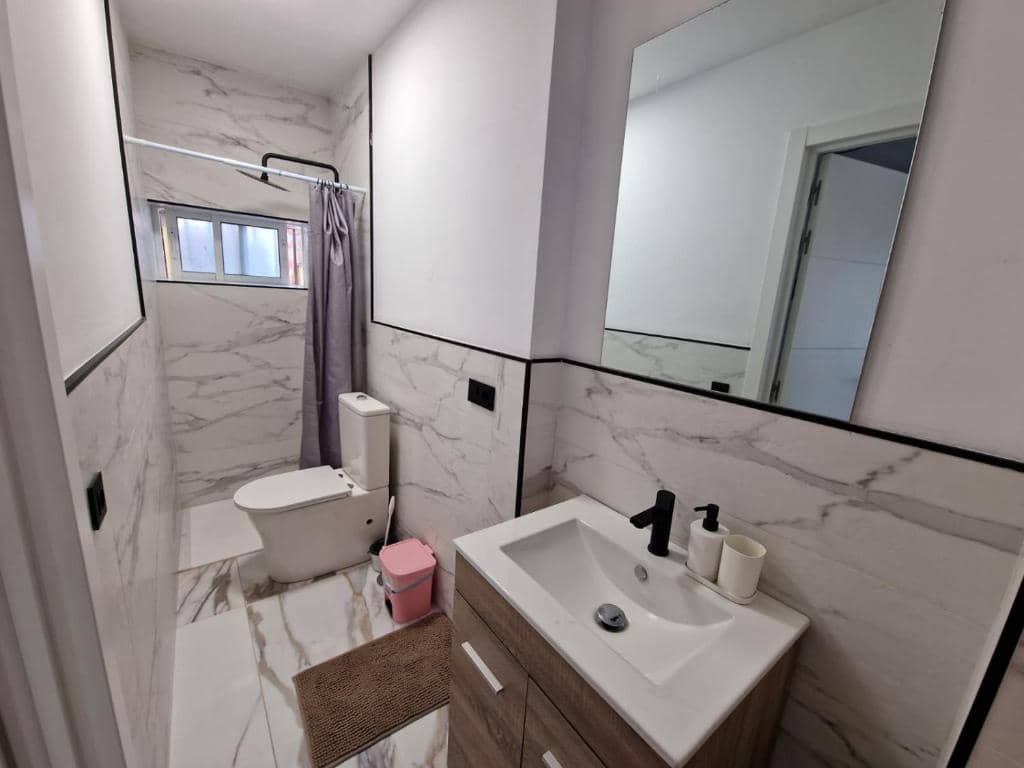 5 Zimmer Villa zu vermieten in Alhaurin de la Torre mit Pool Garage - 3.500 € (Ref: 10044422)