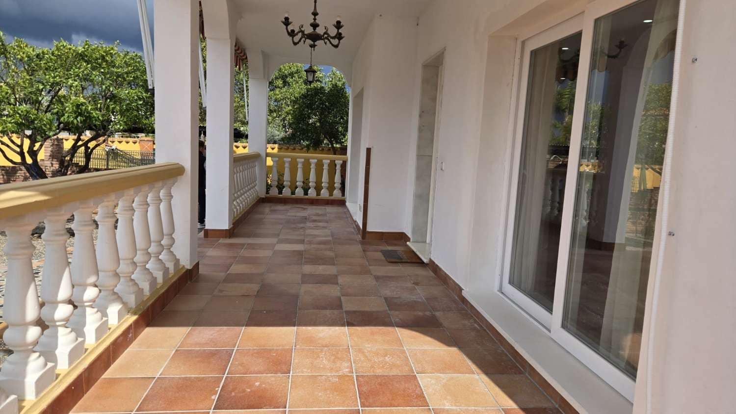 5 Zimmer Villa zu vermieten in Alhaurin de la Torre mit Pool Garage - 3.500 € (Ref: 10044422)