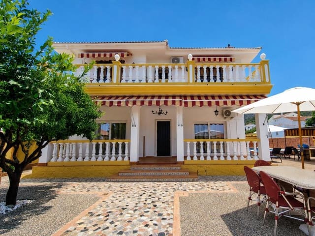 5 Zimmer Villa zu vermieten in Alhaurín de la Torre mit Pool Garage - 3.500 € (Ref: 10044422)