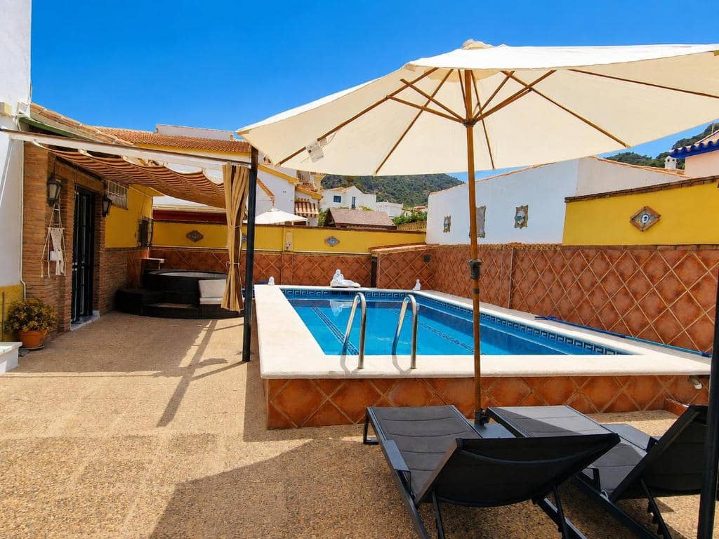 5 Zimmer Villa zu vermieten in Alhaurin de la Torre mit Pool Garage - 3.500 € (Ref: 10044422)