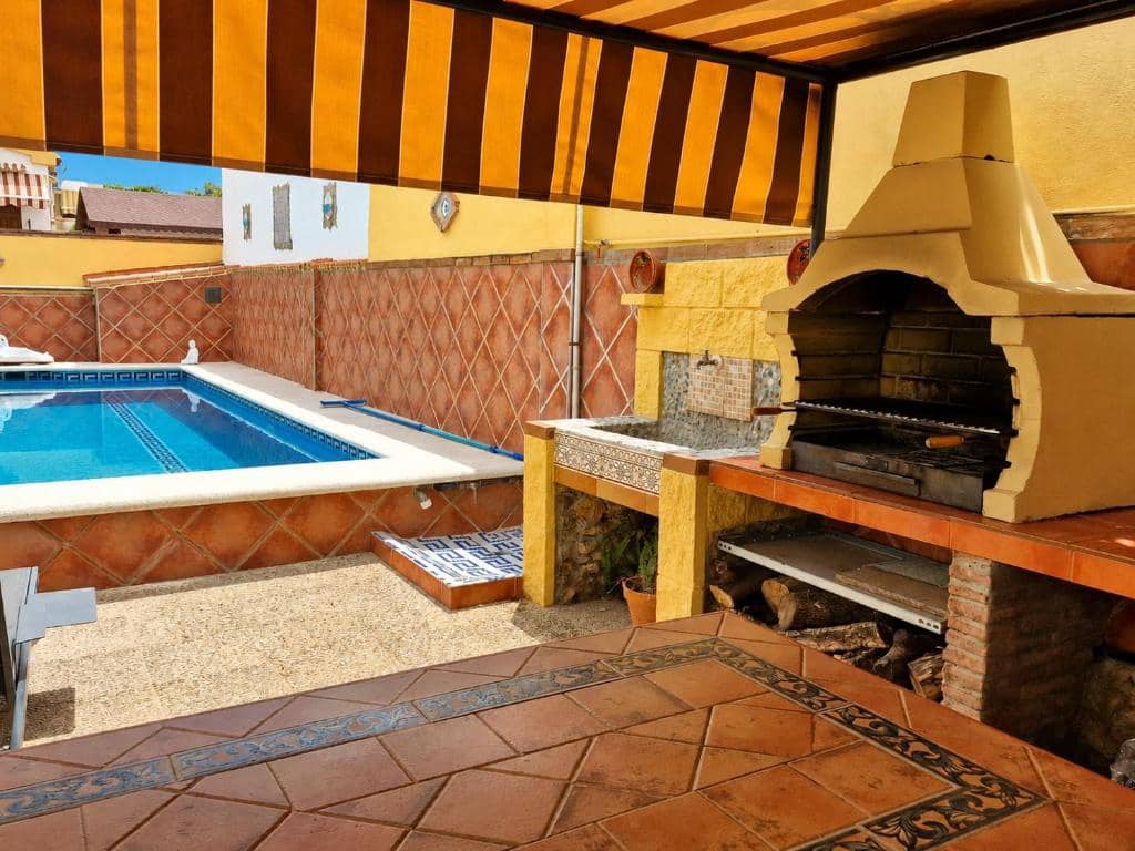 5 Zimmer Villa zu vermieten in Alhaurin de la Torre mit Pool Garage - 3.500 € (Ref: 10044422)