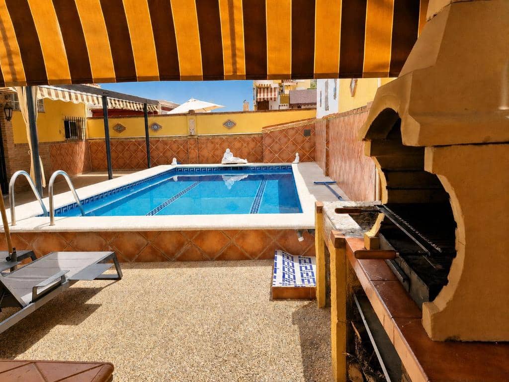 5 Zimmer Villa zu vermieten in Alhaurin de la Torre mit Pool Garage - 3.500 € (Ref: 10044422)