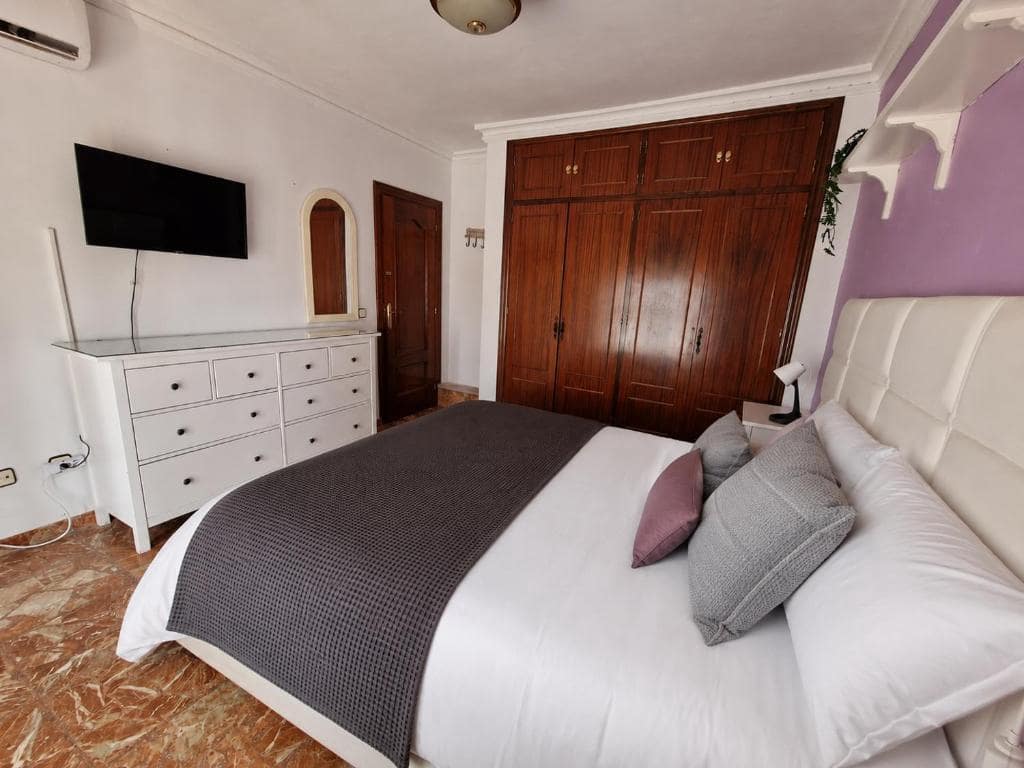 5 Zimmer Villa zu vermieten in Alhaurin de la Torre mit Pool Garage - 3.500 € (Ref: 10044422)