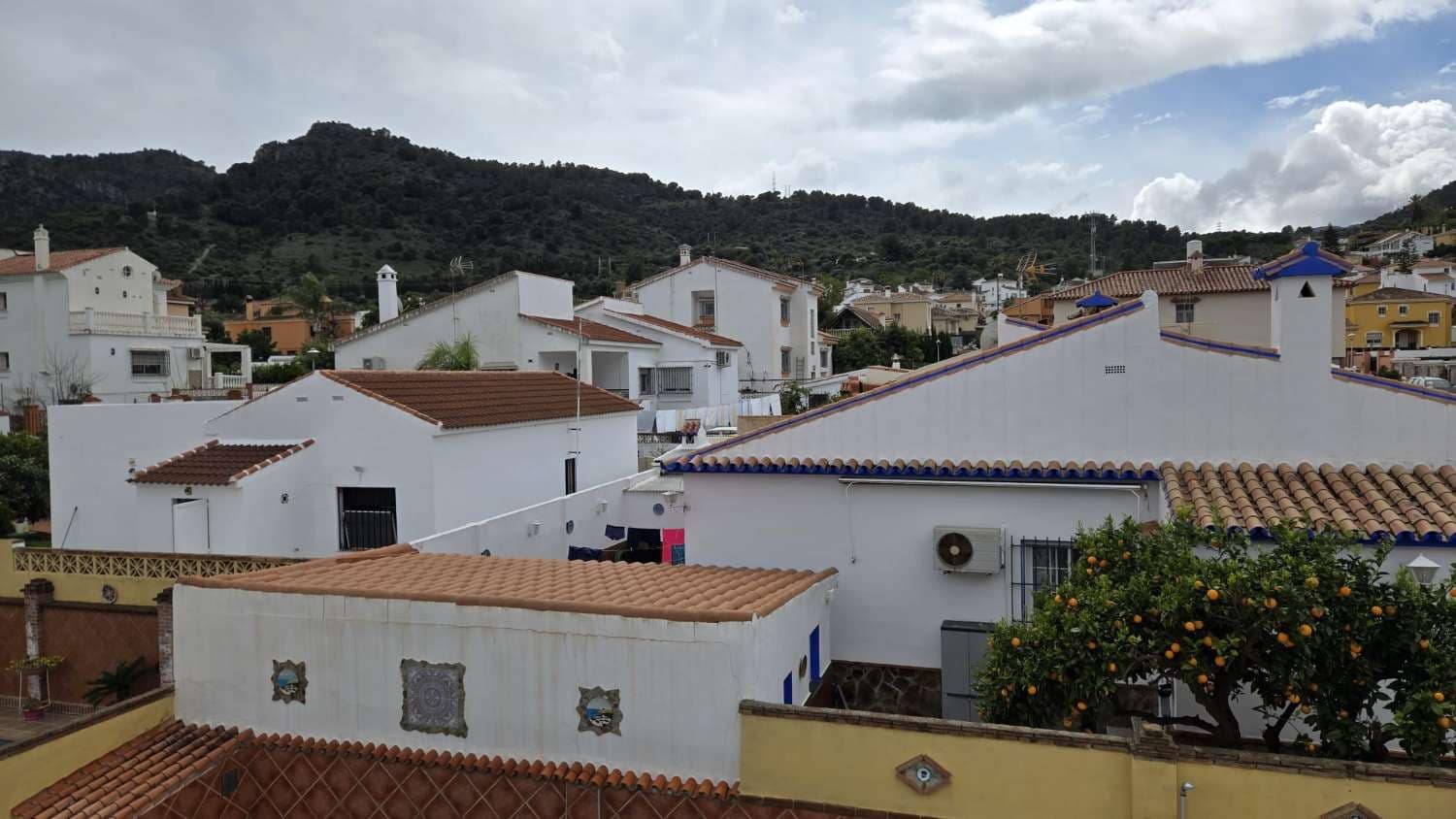 5 Zimmer Villa zu vermieten in Alhaurin de la Torre mit Pool Garage - 3.500 € (Ref: 10044422)