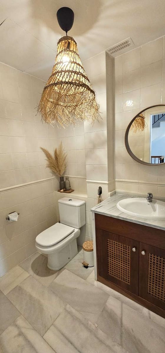 2 soverom Rekkehus til leie i Alhaurin de la Torre med svømmebasseng garasje - € 2 290 (Ref: 10048695)