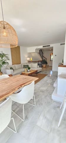 2 soverom Rekkehus til leie i Alhaurín de la Torre med svømmebasseng garasje - € 2 290 (Ref: 10048695)
