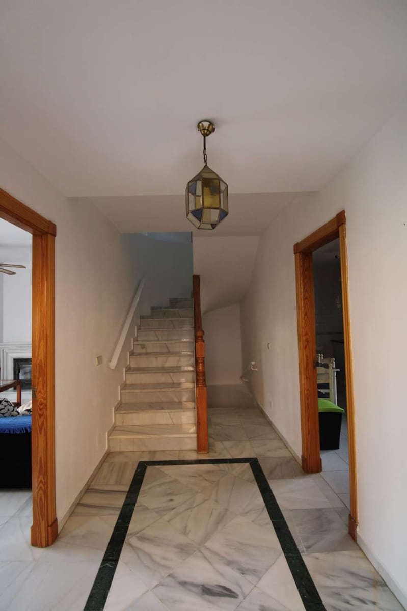 4 sovrum Semi-fristående Villa till salu i Alhaurin de la Torre med pool - 599 000 € (Ref: 10054608)