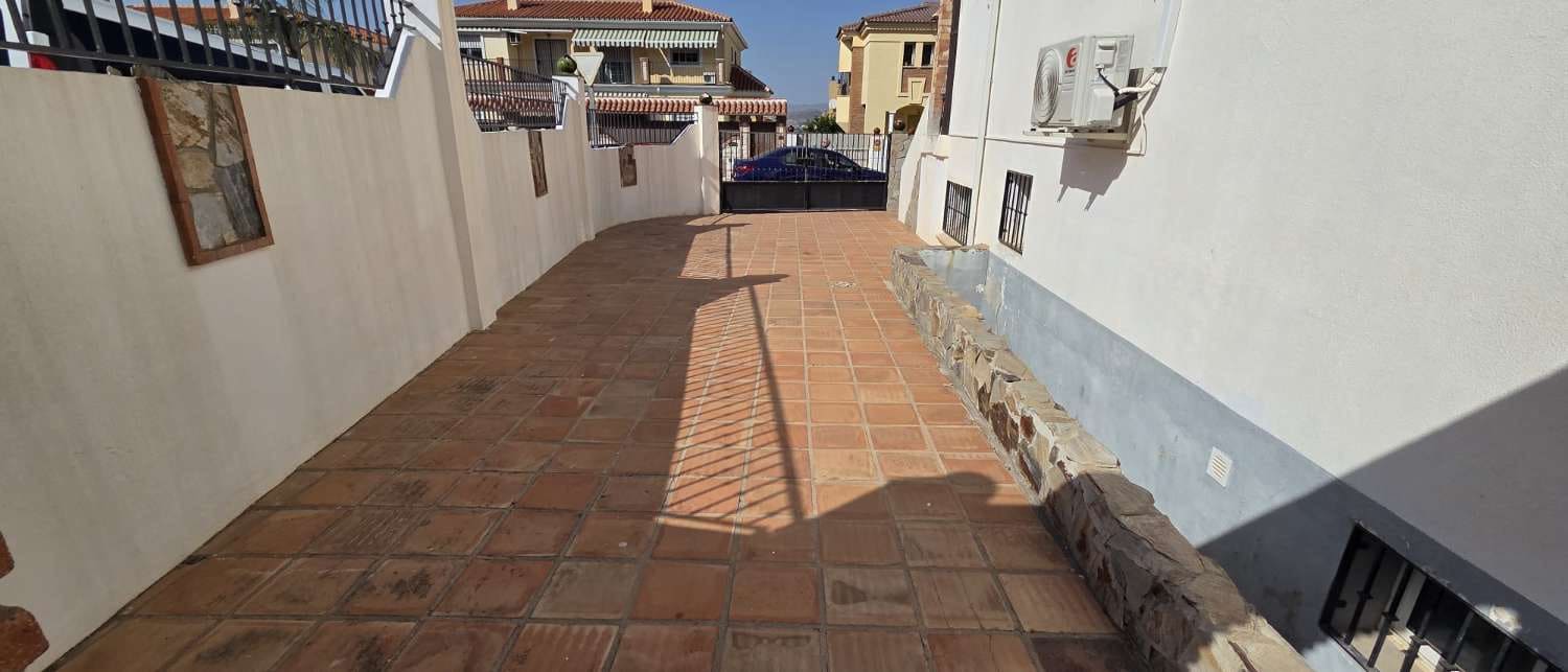 3 Zimmer Doppelhaus zu verkaufen in Alhaurin de la Torre mit Pool Garage - 505.000 € (Ref: 10061222)