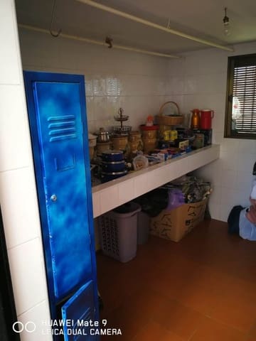 5 makuuhuone Ravintola/baari myytävänä paikassa Loja - 480 000 € (Ref: 10061227)