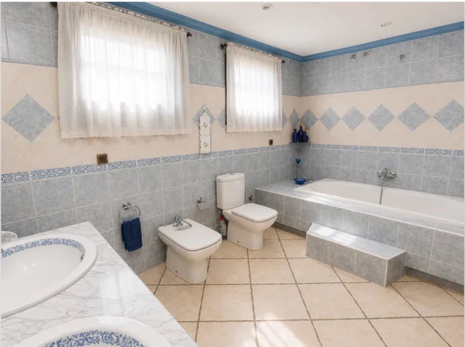 4 soveværelse Villa til salg i Alhaurin de la Torre med swimmingpool - € 1.200.000 (Ref: 10077571)