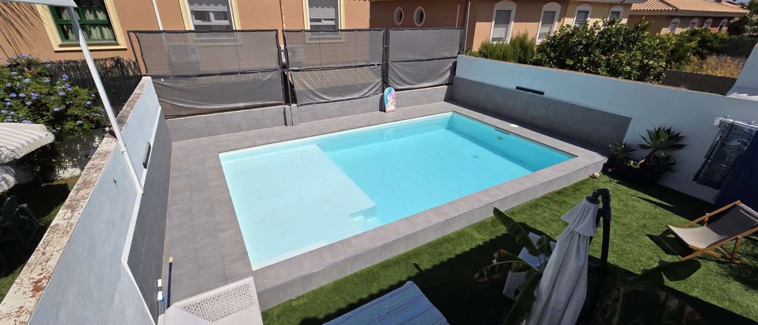 5 Zimmer Doppelhaus zu verkaufen in Alhaurin de la Torre mit Pool - 615.000 € (Ref: 10097496)