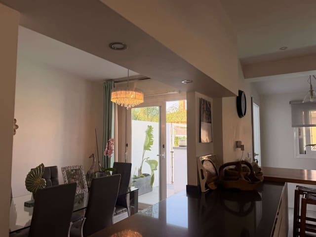 5 sovrum Semi-fristående Villa att hyra i Alhaurín de la Torre med pool garage - 2 500 € (Ref: 10097497)