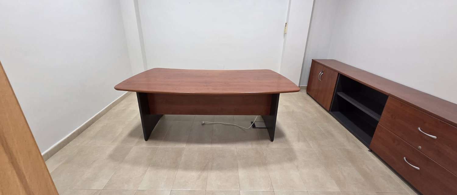 Commercieel te huur in Alhaurin de la Torre - € 1.950 (Ref: 10157187)