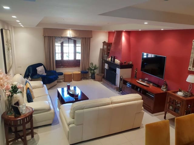 5 slaapkamer Villa te koop in Alhaurín de la Torre met zwembad - € 850.000 (Ref: 1836761)