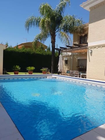 5 slaapkamer Villa te koop in Alhaurín de la Torre met zwembad - € 850.000 (Ref: 1836761)