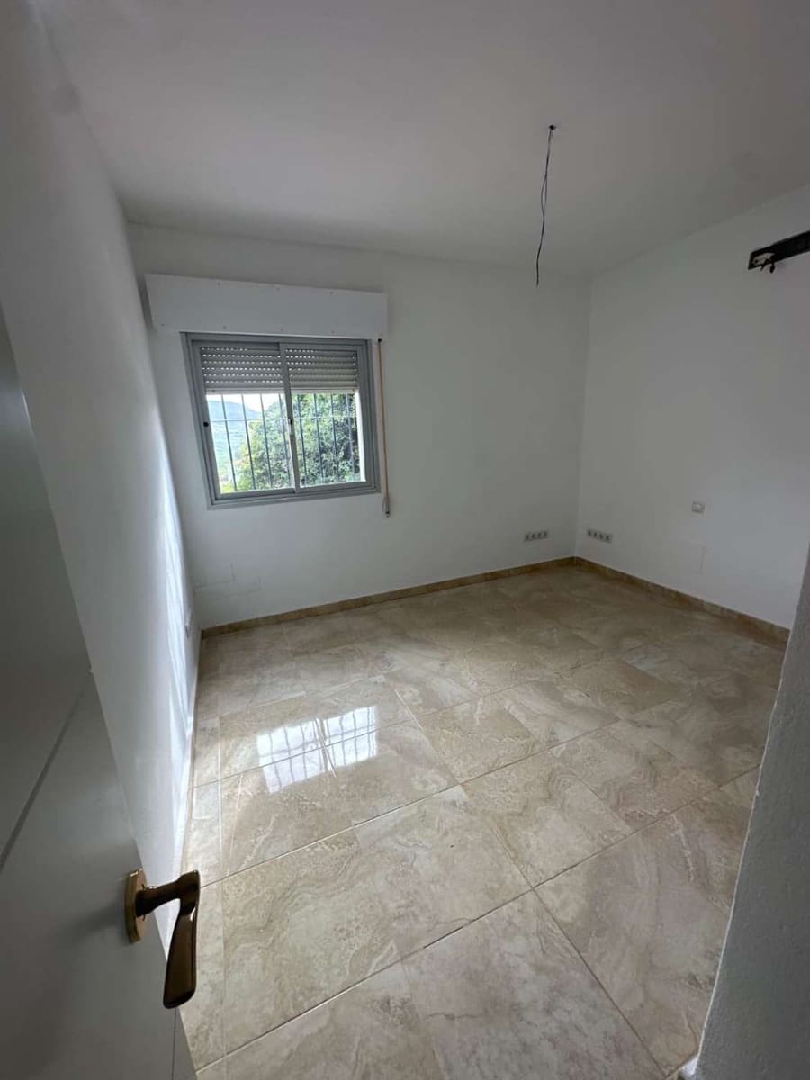 3 sypialnia Willa na sprzedaż w Alora z basenem - 370 000 € (Ref: 3215297)