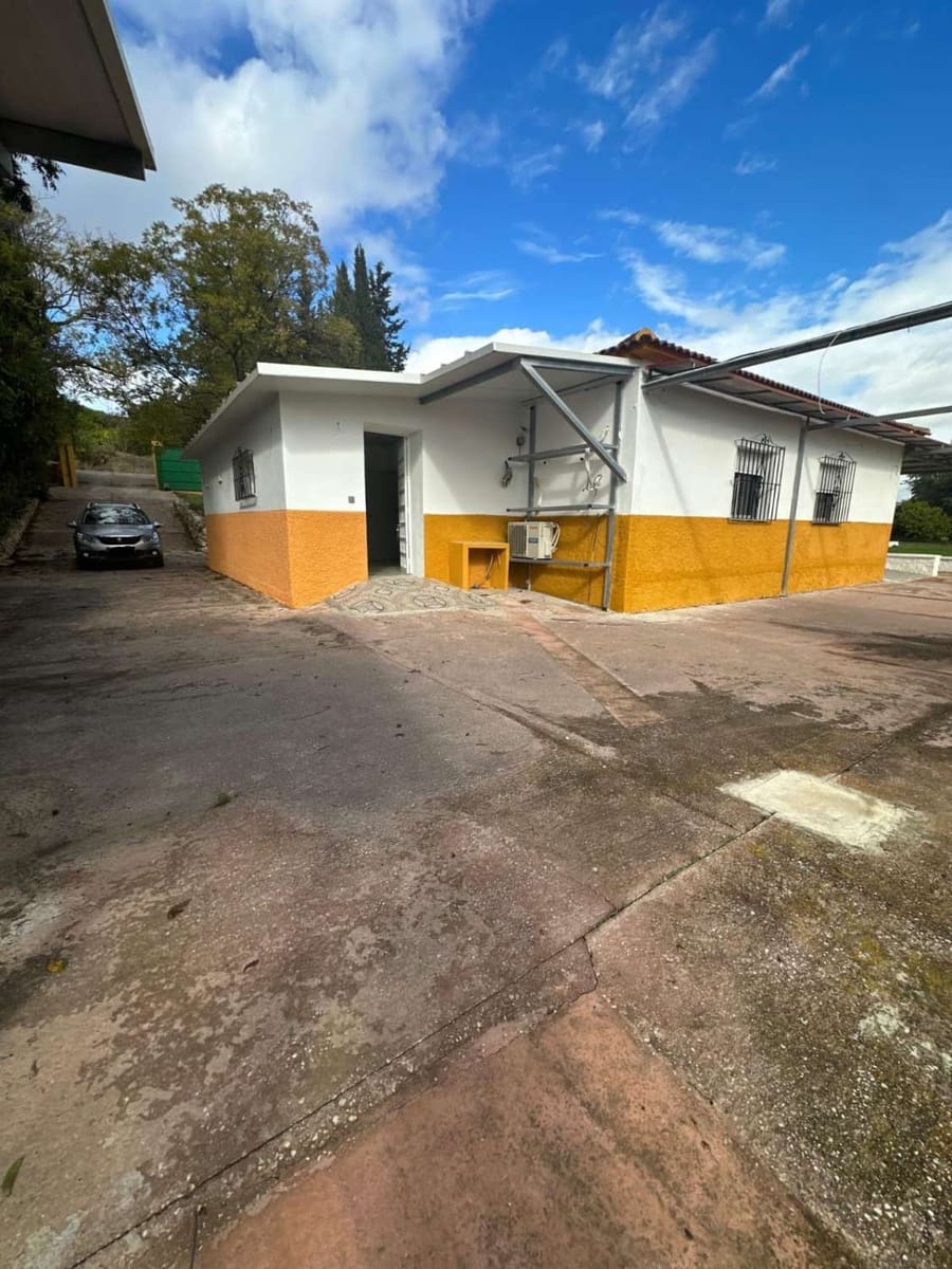 3 sypialnia Willa na sprzedaż w Alora z basenem - 370 000 € (Ref: 3215297)