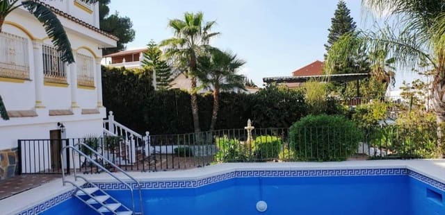 6 soveværelse Villa til salg i Alhaurín de la Torre med swimmingpool - € 838.950 (Ref: 5221797)