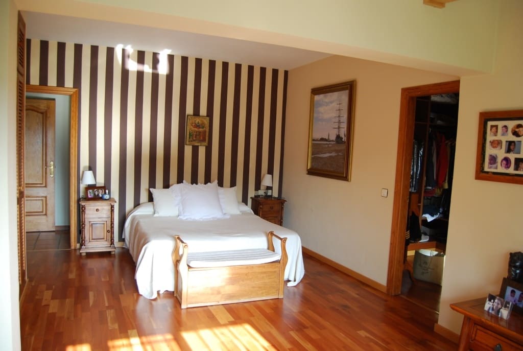 4 quarto Moradia para venda em Alhaurin de la Torre com piscina - 950 000 € (Ref: 5221846)