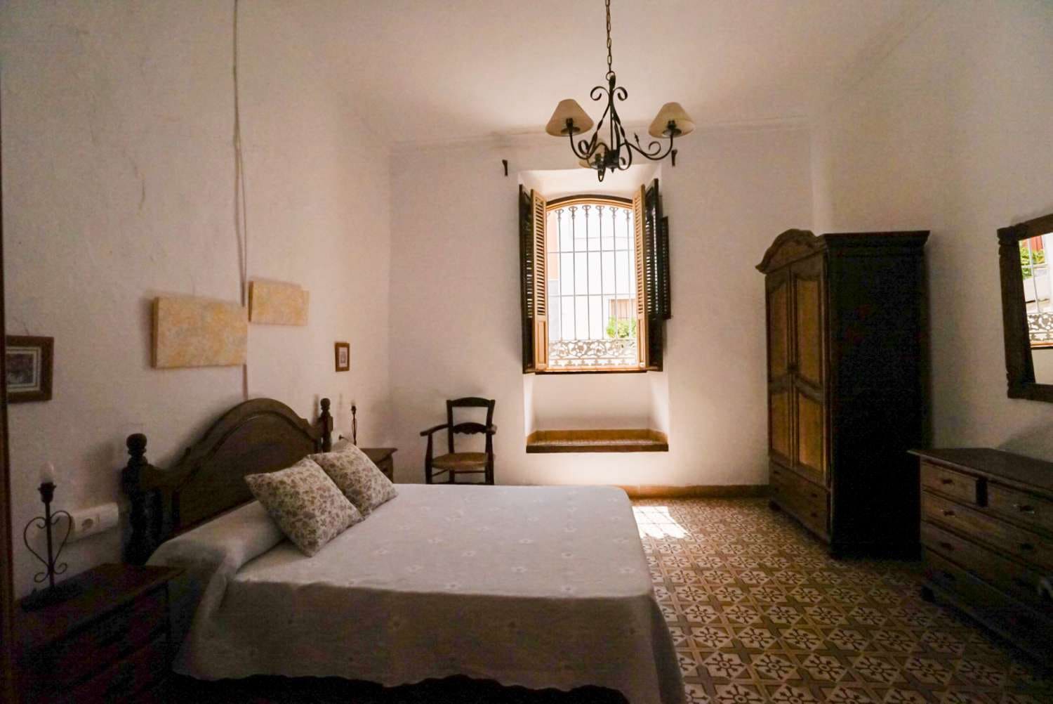 4 soveværelse Byhus til salg i Ardales med swimmingpool - € 375.000 (Ref: 5221951)