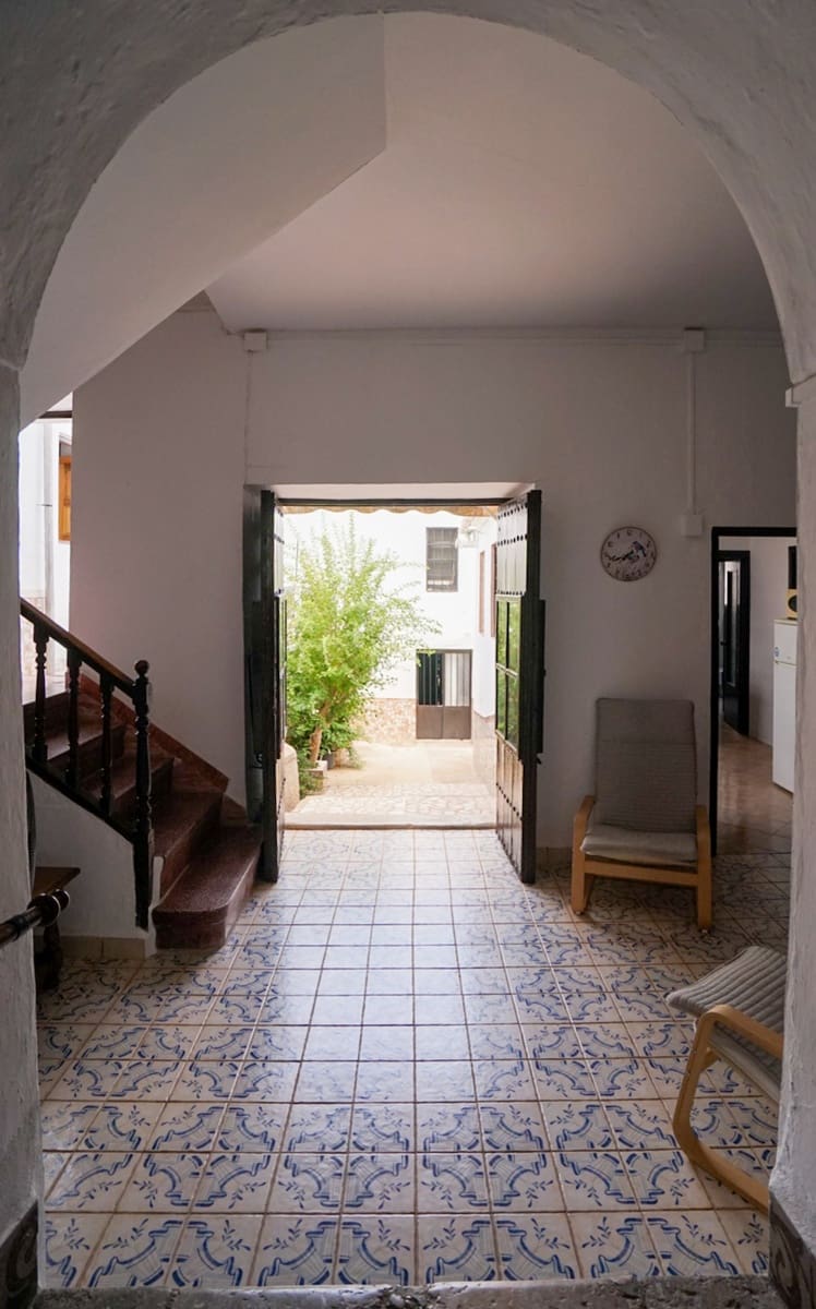 4 soveværelse Byhus til salg i Ardales med swimmingpool - € 375.000 (Ref: 5221951)