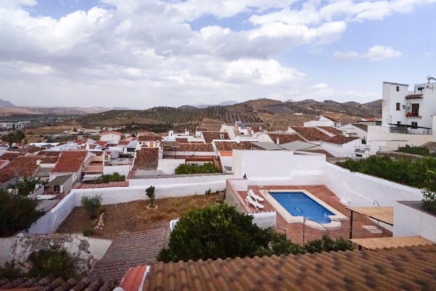 4 soveværelse Byhus til salg i Ardales med swimmingpool - € 375.000 (Ref: 5221951)