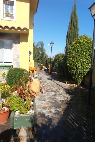 4 sypialnia Dom blizniak na sprzedaż w Alhaurín de la Torre z basenem - 550 000 € (Ref: 5221976)