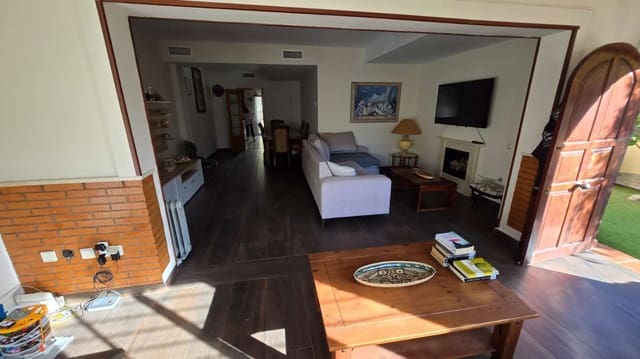 4 camera da letto Villetta Bifamiliare in vendita in Alhaurín de la Torre con piscina - 550.000 € (Rif: 5221976)